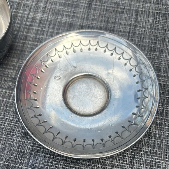 Antique Meriden Quadruple Silver Plate Demitasse Cup & Saucer – Floral Engraved - Picture 7 of 10